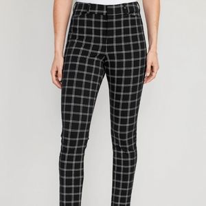 Old Navy High Rise Pixie Pant